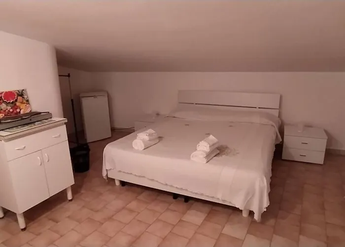 Via Pisa 20 Mansarda アパート