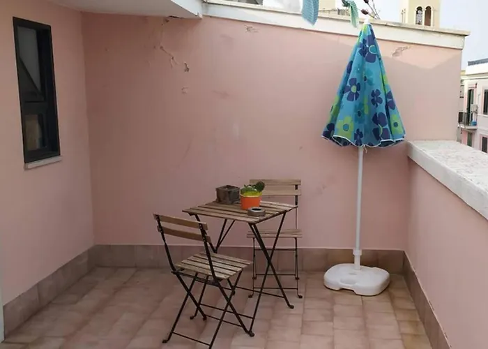 Via Pisa 20 Mansarda アパート バーリ