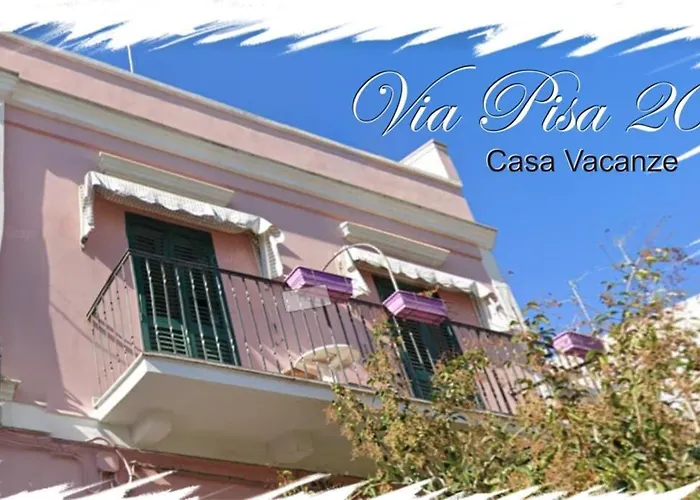 Via Pisa 20 Mansarda バーリ